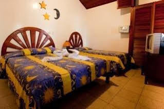 El Milagro Hotel Tamarindo Luaran gambar